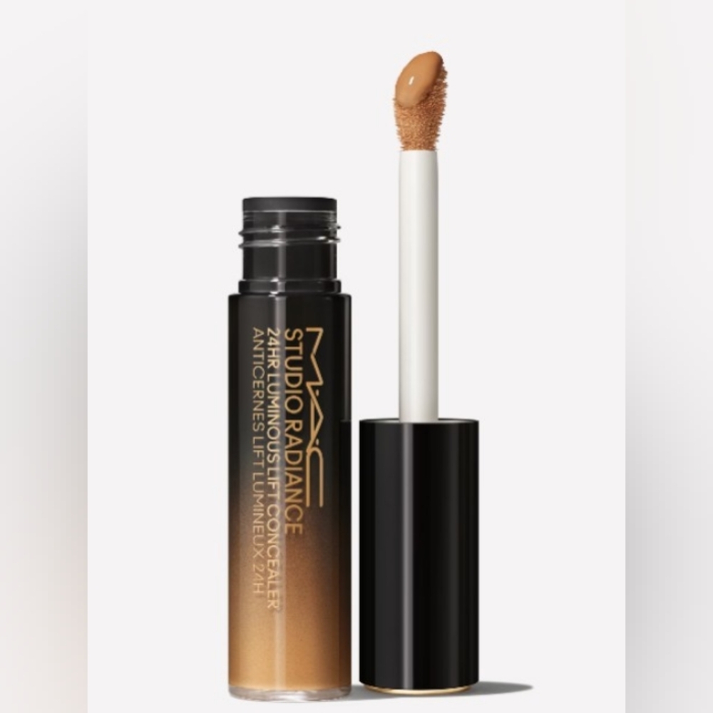 *NIB* MAC STUDIO RADIANCE 24HR LUMINOUS LIFT CONCEALER- NC30